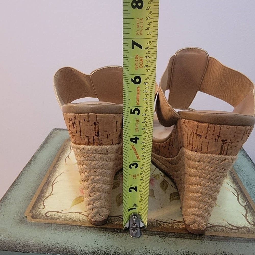 Charles by Charles David Tan Leather T Straps Size 9.5 - Picture 6 of 12